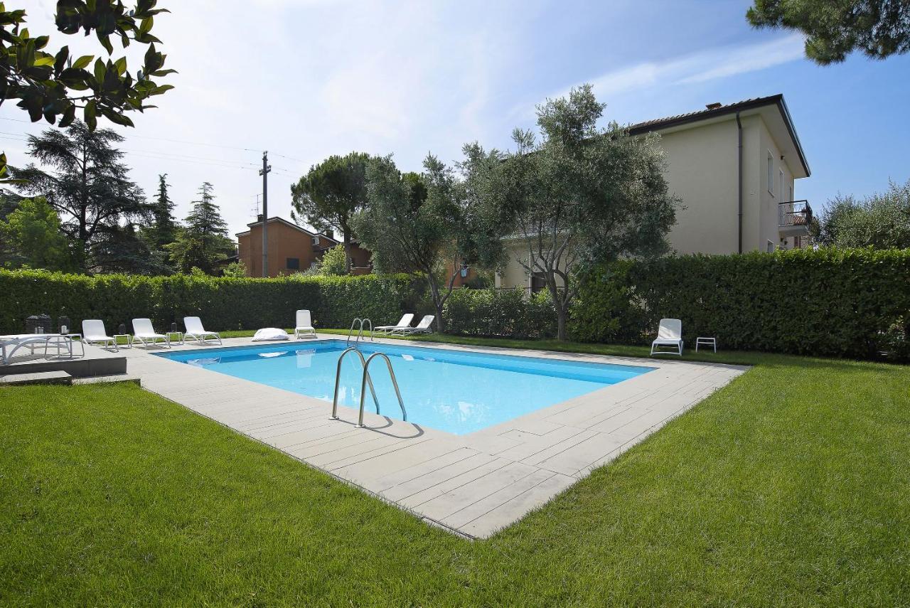 Baseventuno 4 Bilocale Apartment Сирмионе Екстериор снимка