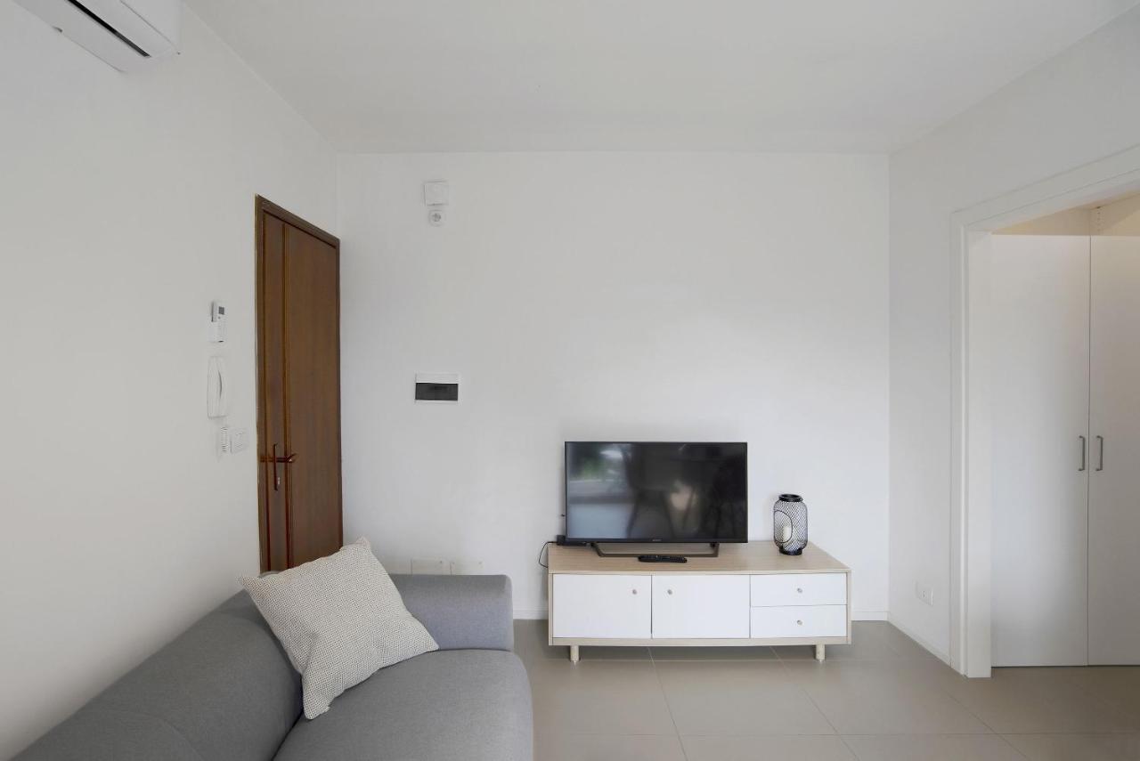 Baseventuno 4 Bilocale Apartment Сирмионе Екстериор снимка